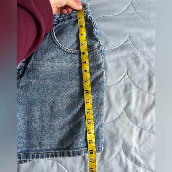 Vintage high waisted denim shorts - Picture 6 of 7